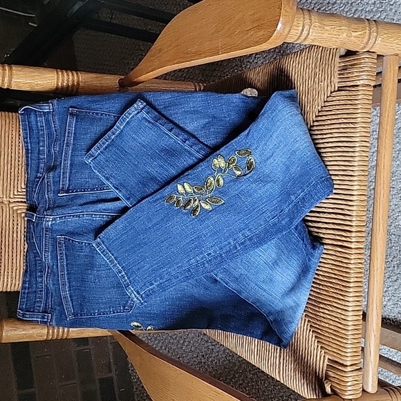 NYDJ Alina embroidered legging, jeans, size 12 - Picture 10 of 14